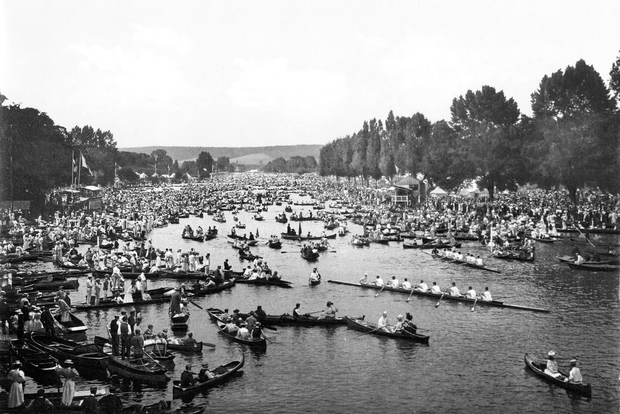 Vintage photograph of crowds and rowing boats on the river at the Henley regatta